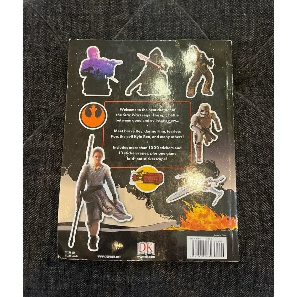 Ultimate Sticker Collection: Star Wars: The Force‎ Awakens Stickerscapes